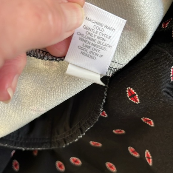 J Jill Premium Bistretch Black Patterned Pants with Red Accents NWOT 16P - Picture 10 of 10